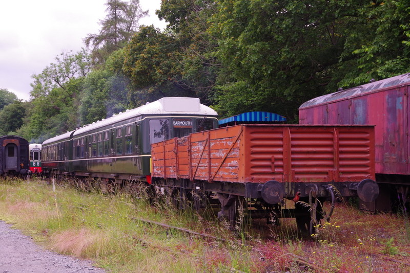 Class 108 blocked by a wagon
