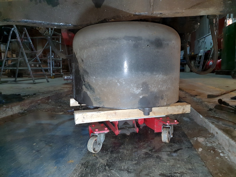 Class 109: Extracting the vacuum cylinder from 56171 no. 2 bogie
