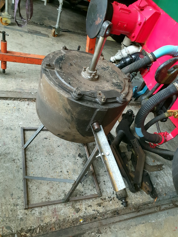 Class 109: Vacuum cylinder on the recently-created stand