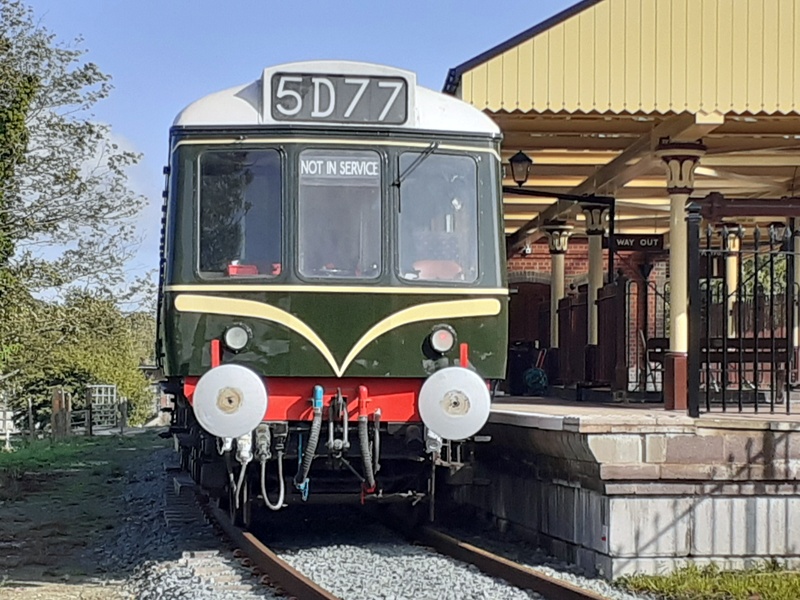 Class 127 no. 51618 at Corwen on 18/09/23
