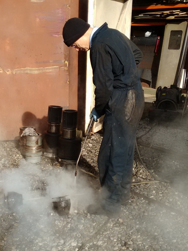 Class 109: Steam-cleaning the air pre-filters