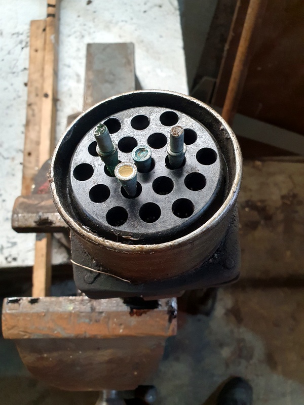 Class 109: Jumper socket with four broken pins