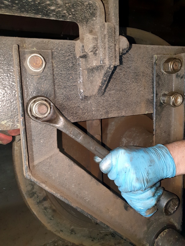Class 109: Refitting some of the brakegear components on the 56171 no. 2 bogie