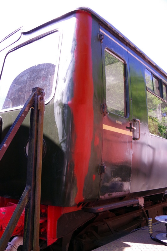 Class 105: Cab paintwork after priming
