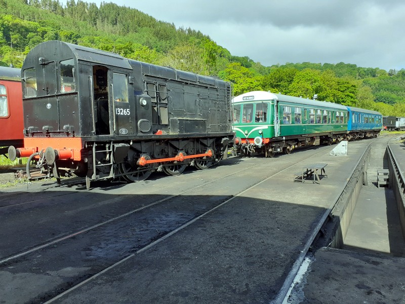 Hybrid class 104/108 in the locomotive yard at Llangollen on 27/05/22