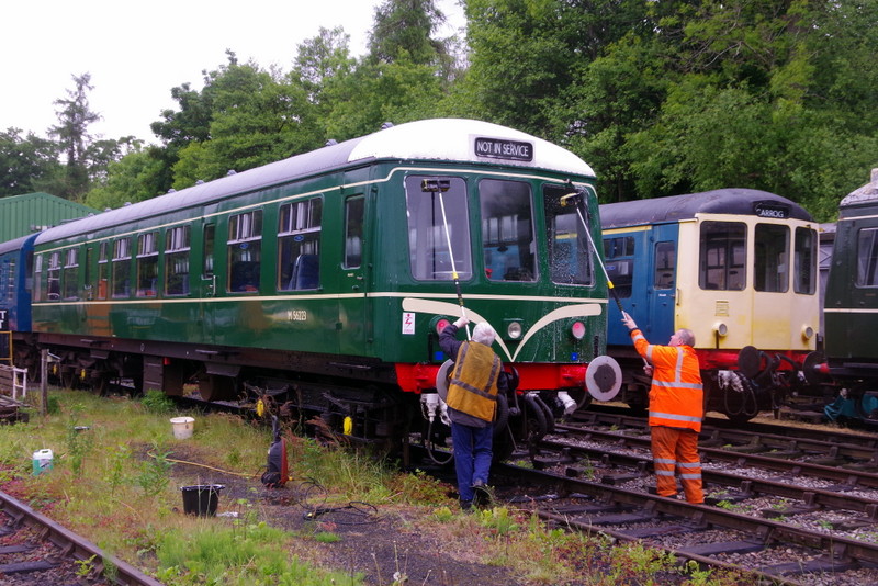 Hybrid class 104/108 being washed on 29/05/22