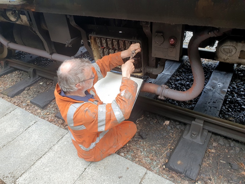 Class 104: Replacing a throttle relay on 50454