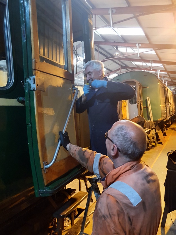 Class 109: Fitting an internal handle to the secondman's door on 50416