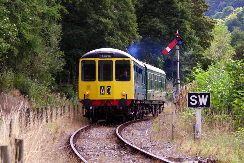 Hybrid class 104/108 substituting for steam on 18/09/22