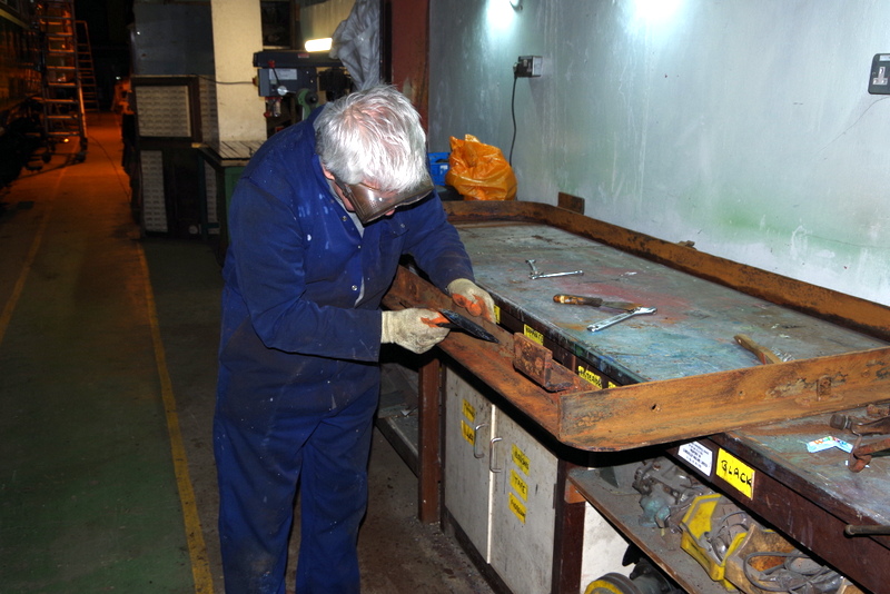 Class 105: Preparing the gangway faceplate for painting
