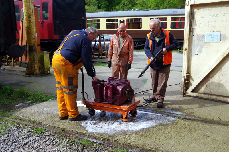 Class 109: Steam-cleaning a reconditioned gearbox