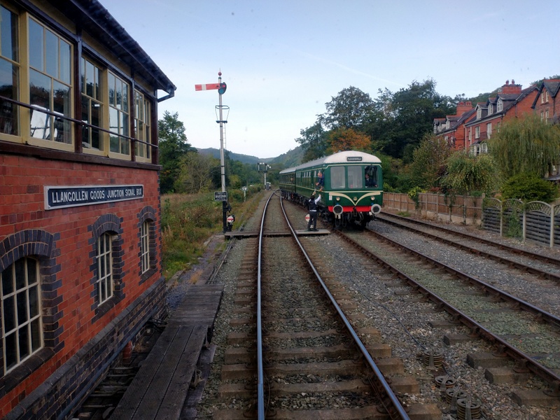 A driver's eye view of the hybrid class 127/108 passing Llangollen Goods Junction on 07/10/23