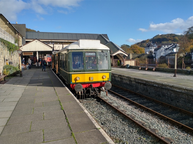 Class 108 at Llangollen with the 14.45 to Corwen on 26/10/24