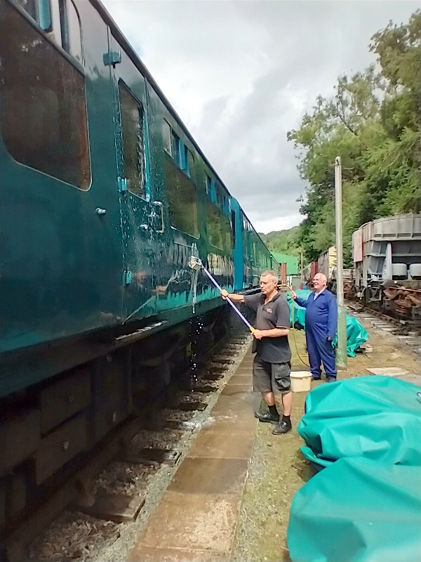 Washing the class 104