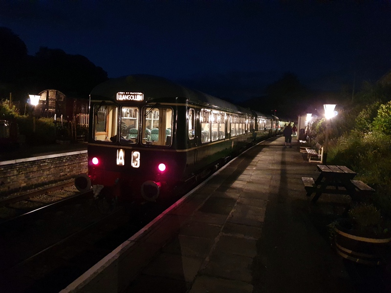 4-car hybrid 127/108+class 109 at Glyndyfrdwy during the evening of 05/07/25