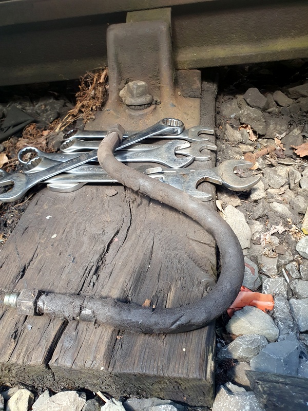Class 127: Poorly compressor delivery hose