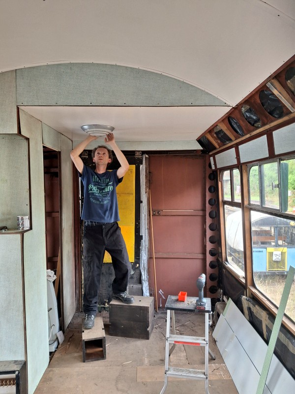 Class 100: The ceiling isn't bowed provided I hold it up!