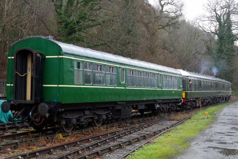 Class 108 shunting class 109 trailer 56171 at Pentrefelin on 21/12/25