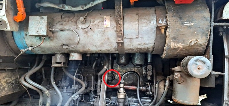 Class 127: Location of an oil leak on the no. 2 engine