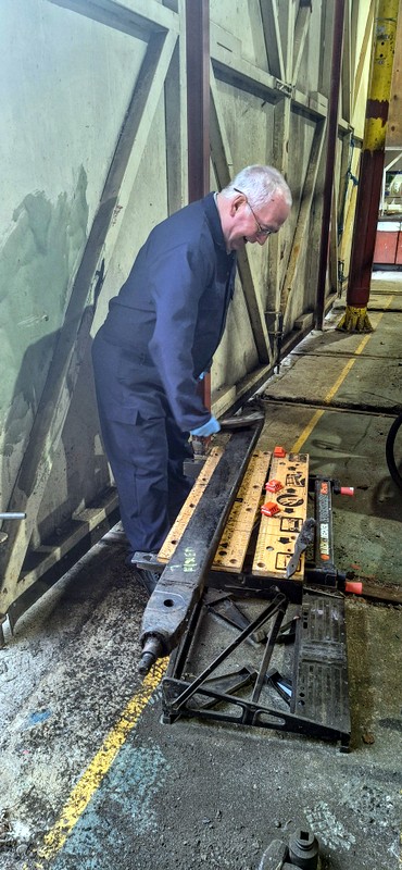 Class 109: Cleaning items of brakegear from the no. 1 bogie of 50416