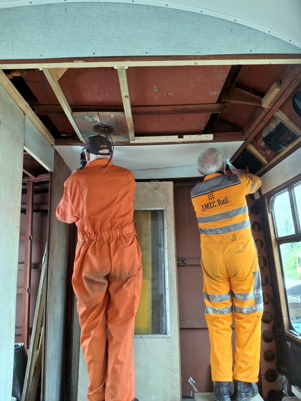 Class 100: Installing a flat ceiling panel
