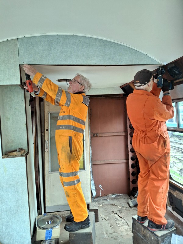 Class 100: Installing a flat ceiling panel