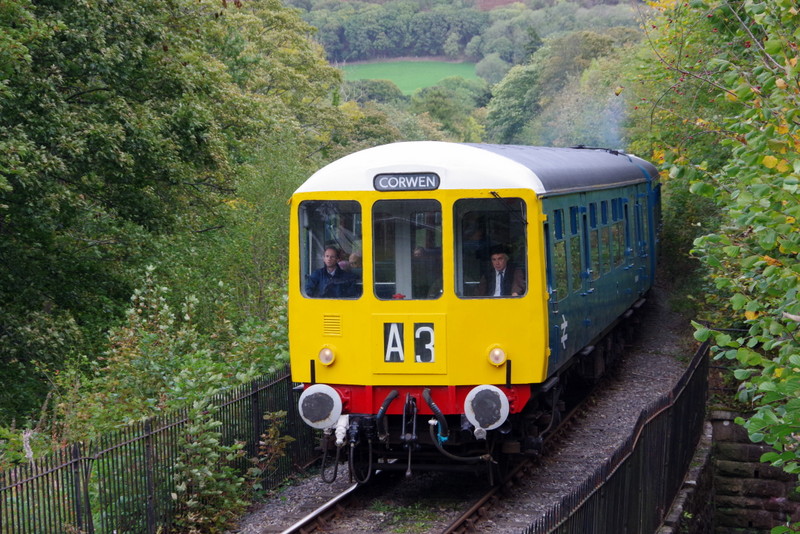 Class 104 approaching Berwyn on 05/10/25