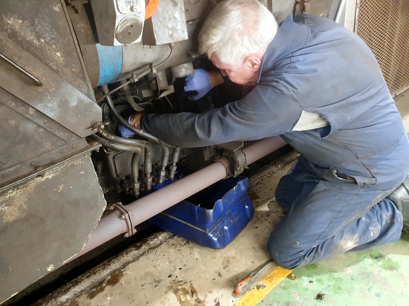 Class 127: Replacing fuel filters