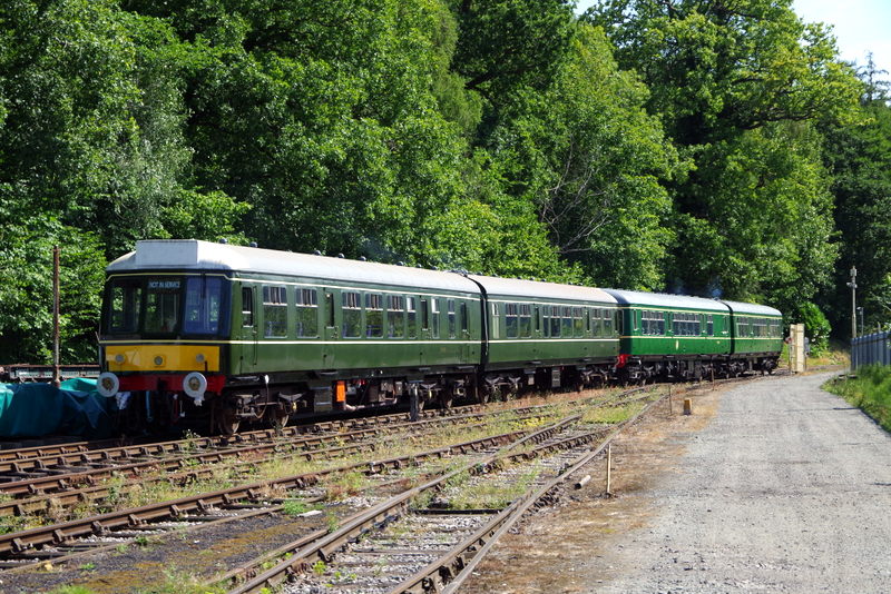 Classes 108 and 109 at Pentrefelin