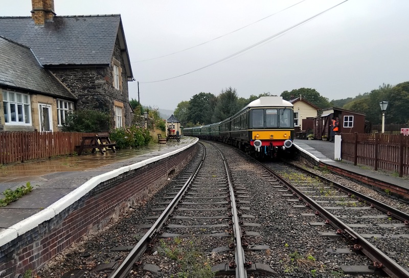 Green 6-car at Glyndyfrdwy on 07/09/25