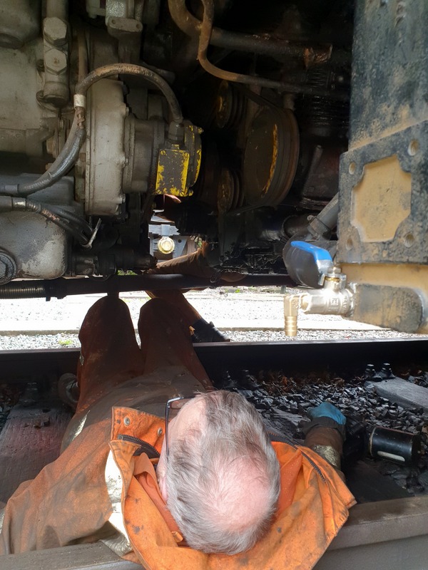 Class 110: Supervising the fitting of compressor air intake filters