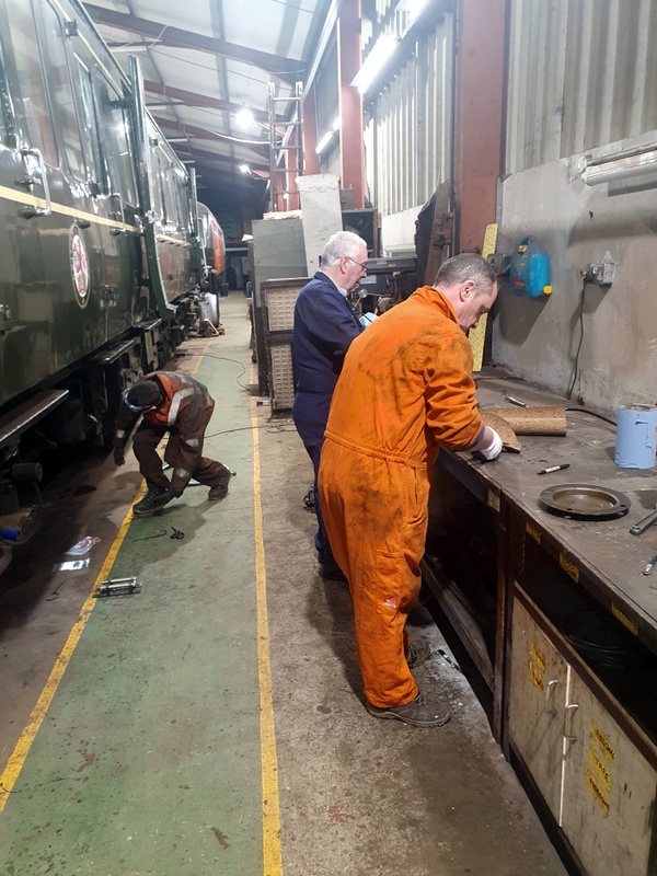 Class 127: Cutting gaskets for axlebox covers from cork sheet