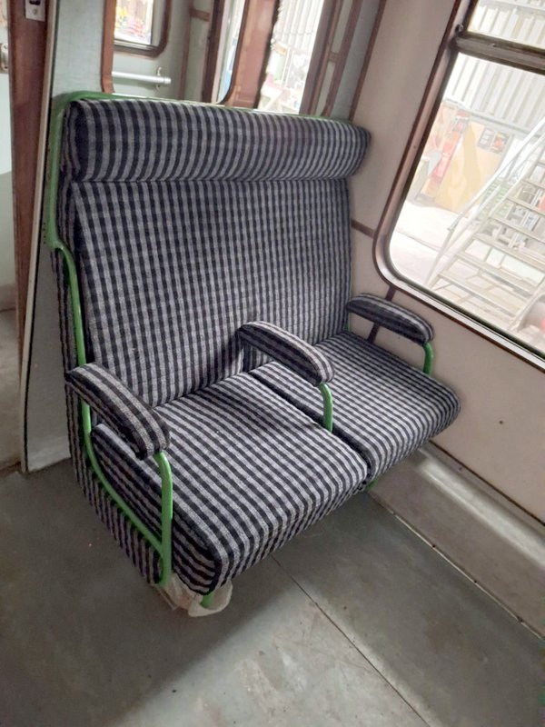 Class 110: Seat construction