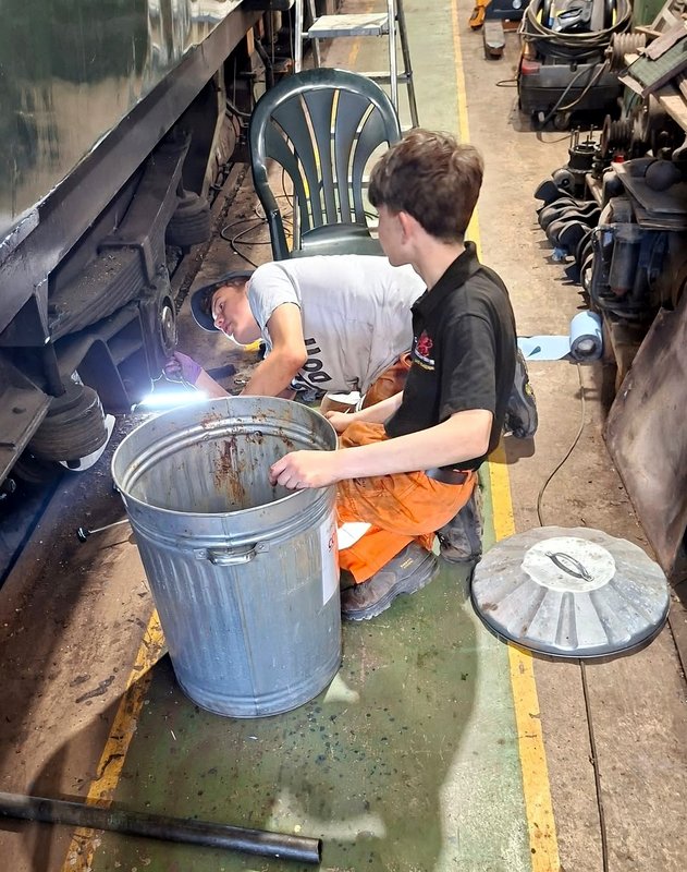 Class 110: Greasing axle bearings