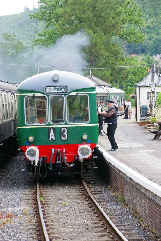 Wickham class 109 leading a Classic Transport 4-car at Glyndyfrdwy