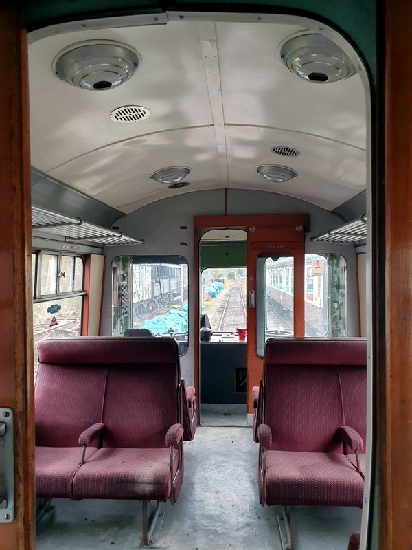 Class 110: 51813 first class area