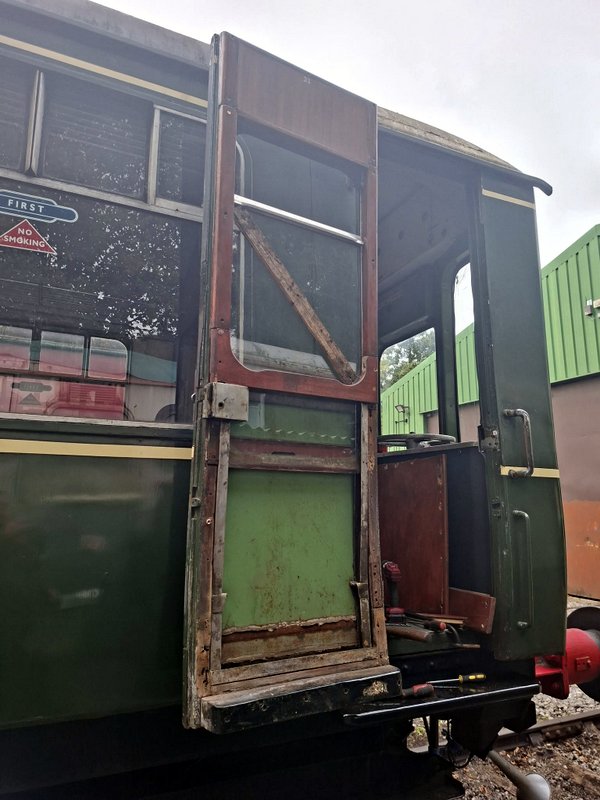 Class 110: Repairing the secondman's door on 51842